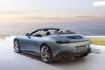 Ferrari Roma Spider: perde il tetto, ma non l’eleganza Ferrari Roma Spider: perde il tetto, ma non l’eleganza - Vai alla galleria
