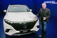 mercedes eqs suv video