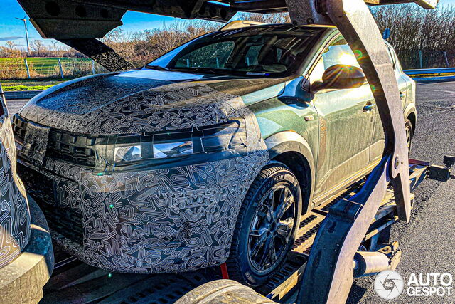 dacia sandero 2025 spy