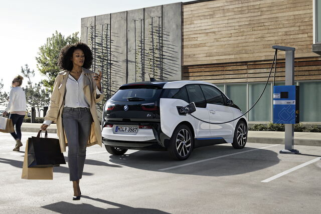 p90216968 highres bmw i3 94ah dc charg