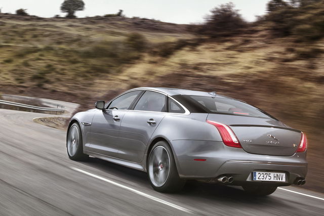 Jaguar XJR