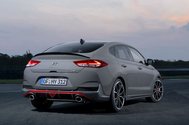 hyundai i30 fastback n 2018 09 13