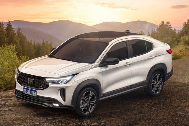 fiat fastback 2022 08
