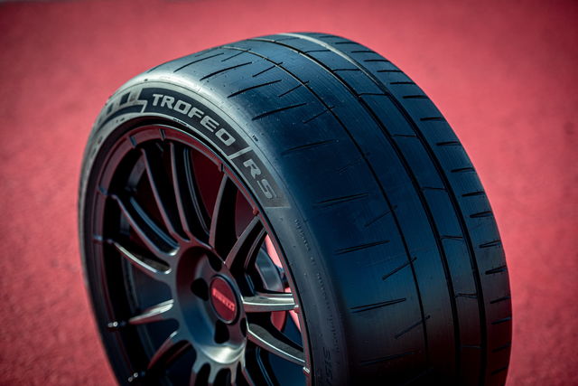 pirelli p zero trofeo rs 2023 7