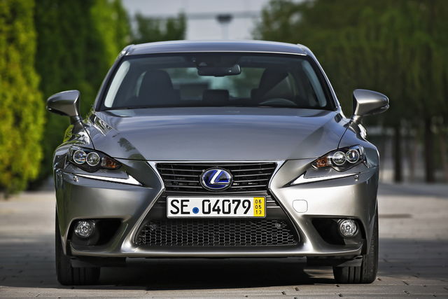 Lexus IS 300h