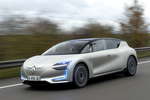Renault Symbioz: la berlina che guida da sola - Vai alla galleria