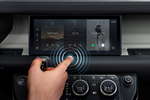 Jaguar Land Rover: il touch screen diventa predittivo - Vai alla galleria