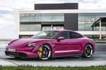 Piccoli aggiornamenti per la Porsche Taycan 2022  - Vai alla galleria