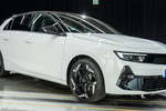 Opel Astra e Grandland GSe: a tu per tu con i designer - Vai alla galleria