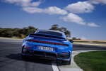 Porsche: nel 2025 record per la 911, ma le consegne globali frenano del 10% - Vai alla galleria