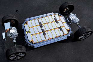 nel 2024 auto elettriche termiche allo stesso prezzo