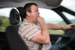 colpo sonno ok il pisolino sulla corsia d’emergenza