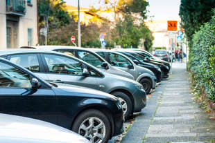 milano vuole dire addio ai parcheggi gratuiti