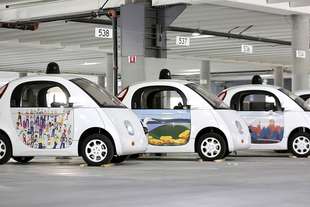 guida autonoma nhtsa dice si a guidatore non umano