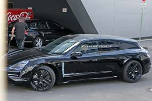 porsche taycan sport turismo spy