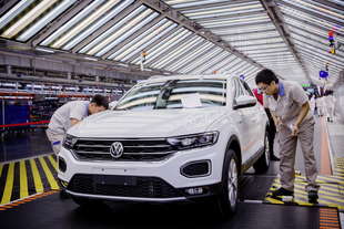 germania automobile fa rallentare crescita terzo trim 2018
