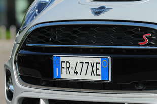 immatricolazione dell auto italiana ed estera come funziona documenti e costi