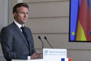 francia 8 miliardi sostenere automotive