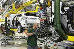 il governo inglese salva jlr
