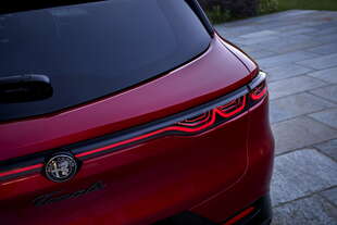 alfa romeo tonale 2026 spy restyling
