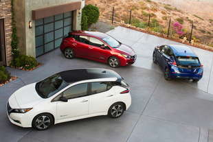 nissan leaf compie 10 anni