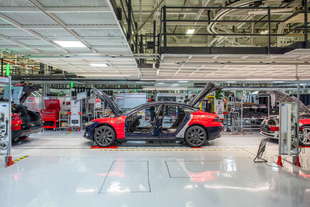 tesla maggiore produttore auto elettriche