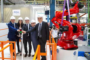 fiat 500 elettrica posa del primo robot