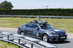 guida autonoma toyota inizia test europa