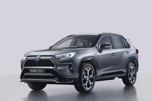 toyota rav4 plug in annunciati prezzi
