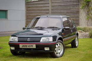 30 anni peugeot 205 gti plus