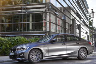 bmw ibride plug in 320e 520e