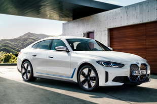 bmw i4 2021 caratteristiche immagini