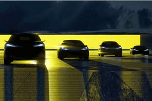 lotus quattro nuovi modelli elettrici nei prossimi 5 anni