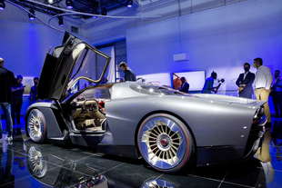 zero soldi e stipendi non pagati silk faw e nei guai