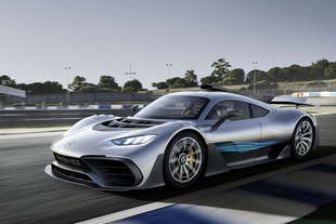mercedes amg one quasi pronta