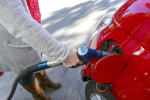 carburanti l aumento scatta l 1 dicembre 2022