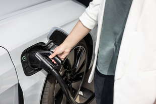 quanto costa ricaricare l auto elettrica