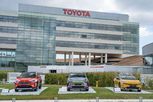 toyota visione auto futuro multi energia