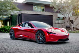 tesla roadster arriva conferma