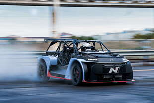 elettriche sportive la hyundai ci crede