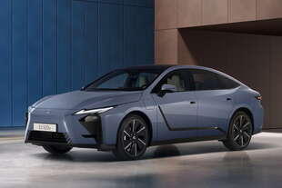 una lexus es tutta nuova nel 2026