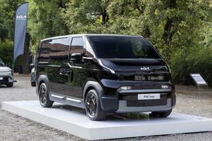 kia pv5 caratteristiche e prime impressioni guida