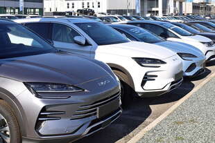 auto elettriche cina scoppia scaldalo dei sussidi