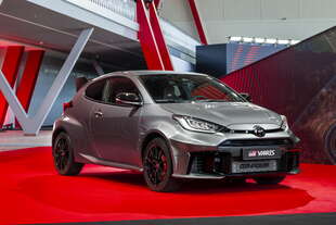 toyota gr yaris ora poi solo manuale