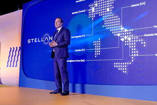 stellantis dichiarazioni mirafiori filosa elkann fiat 500