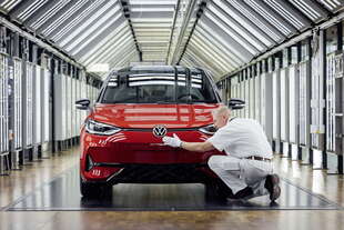 volkswagen chiude fabbrica dresda