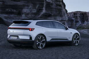 polestar 4 suv piu pratica economica e il lunotto posteriore