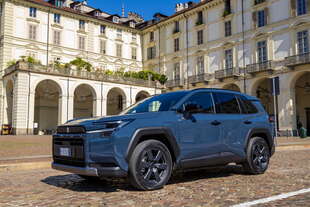 Scattante, fa tanta strada in elettrico - Vai al primo contatto