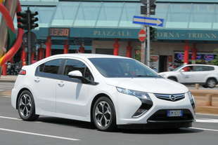 opel ampera
