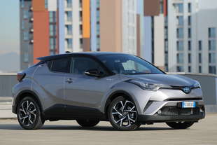 richiamo  toyota ch r richiamo